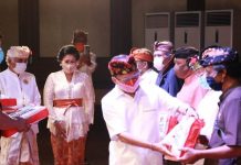 Gubernur Koster Minta Lembaga Desa Adat Dikelola Dengan Baik, Lurus dan Tulus
