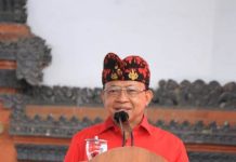 Gubernur Koster Kampanyekan Busana Adat Guna Melestarikan Budaya dan Meningkatkan Ekonomi Bali