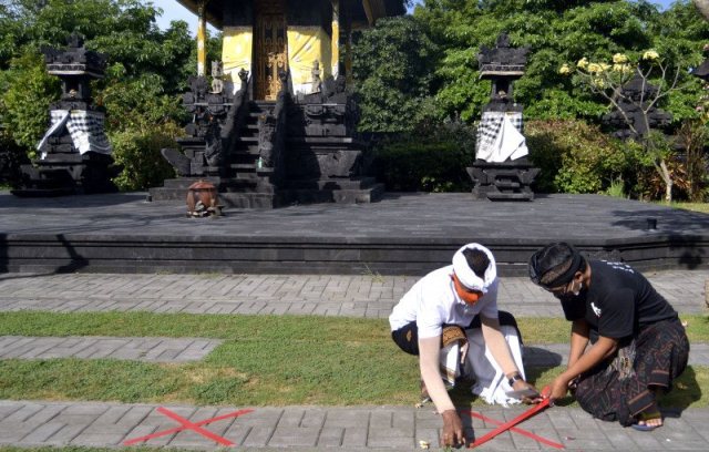 Hari Raya Galungan Desa Adat Legian Terapkan Protokol Kesehatan