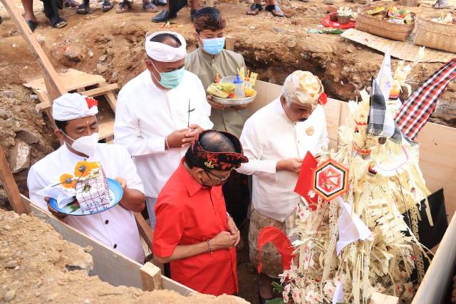 Gubernur Koster Tuntaskan Proses Pembangunan Kantor MDA Kabupaten Bangli dan Buleleng