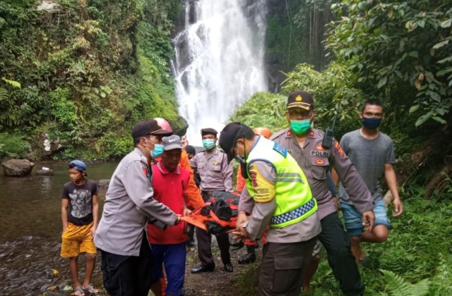 WNA Argentina Ditemukan Tak Bernyawa Di Air Terjun Cemara Buleleng