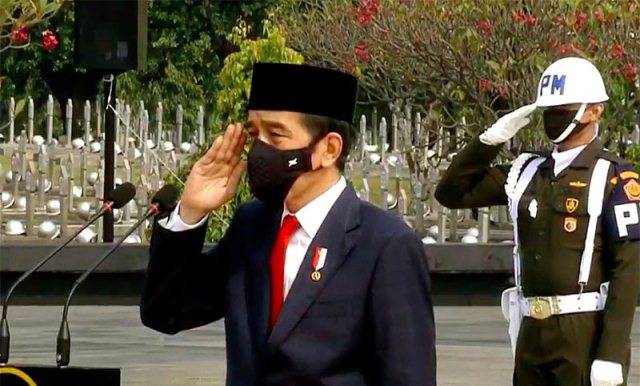 Presiden Joko Widodo Anugerahkan Gelar Pahlawan Nasional Kepada 6 Tokoh