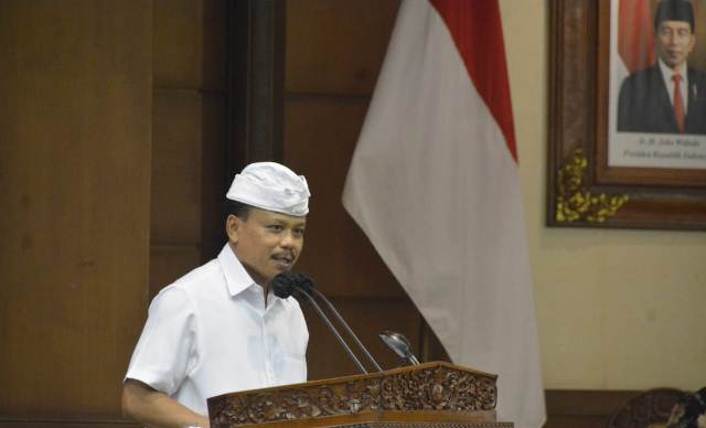 Sekda Dewa Indra Hadiri Peresmian Pengangkatan PAW Anggota DPRD Bali 