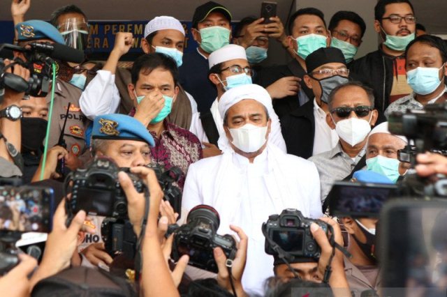 Polisi Periksa Habib Rizieq Sebagai Tersangka di Polda Metro Jaya