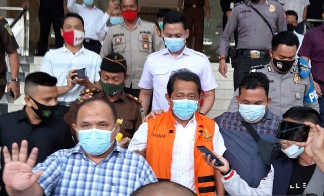 Sekda Riau Diduga Korupsi Rugikan Negara Rp1,8 Miliar