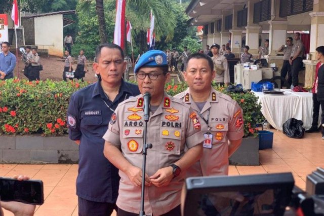 Jadi Tersangka, Polisi Langsung Jemput Ambroncius Nababan