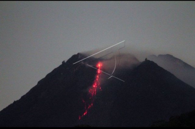 Gunung Merapi Keluarkan 19 Kali Guguran Lava Pijar