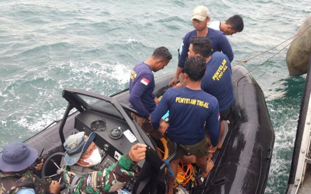 Tim Gabungan TNI AL Bawa Kotak Hitam Sriwijaya Air ke JICT