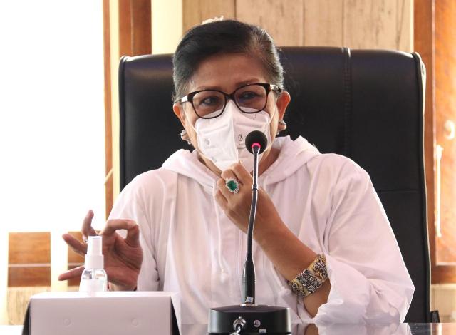 Ny Putri Koster Ajak Kader PKK Hayati dan Amalkan 10 Program Pokok PKK