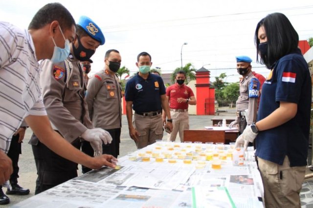 Polres Blora Gelar Tes Urine Bebas Narkoba Dadakan, Pastikan Personil Bebas Narkoba