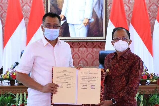 Gubernur Bali dan Gubernur NTB Tanda Tangani 6 Kesepakatan Kerjasama Pembangunan Daerah