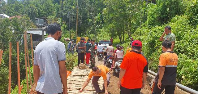 Ruas Jalan Kabupaten di Desa Sekumpul Segera Diperbaiki