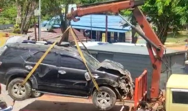 Mobil Hantam Rumah Empat Korban Luka