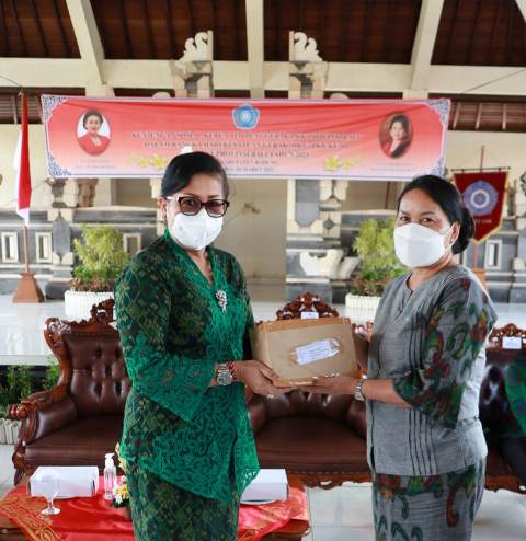 Tak Kenal Lelah, Ny Putri Koster Terus Roadshow Perangi Stunting