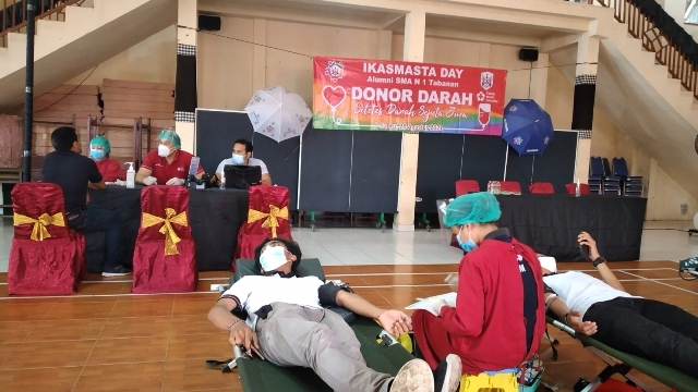 “IKASMASTA DAY” Alumni SMAN 1 Tabanan Gelar Donor Darah