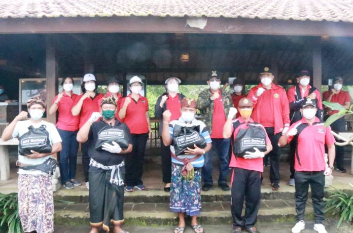 Ngantor di Desa