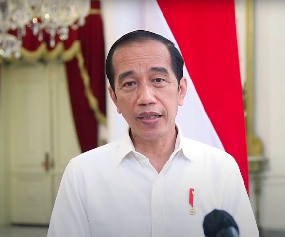 Presiden Jokowi Minta Menkes Turunkan Biaya Tes PCR