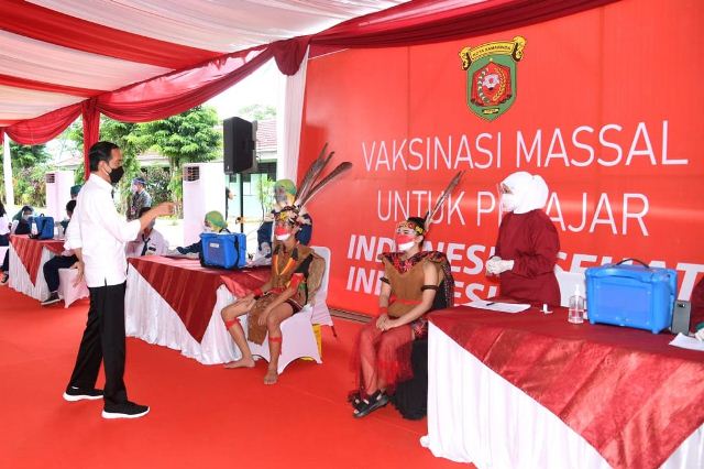 Presiden Tinjau Vaksinasi Pelajar di Kota Samarinda