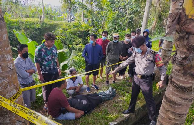 Petani Ini Ditemukan Tewas Tergeletak di Parit Sawah