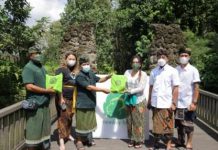 Bantu Keberlangsungan Satwa di Monkey Forest, MKF Serahkan 12 Ton Ubi dan Jagung Maharani Kemala Foundation
