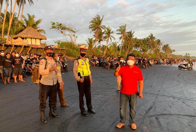 Sadam Imbau Warga Patuhi Prokes dan Cegah Aksi Balap Liar di Pantai Pasut