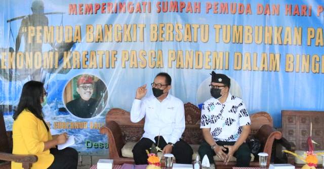 Didaulat Sebagai Narasumber, Wagub Cok Ace Mengajak Generasi Muda Bersiap Perang Dengan Amunisi Di Bidang IT