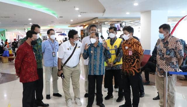 Gubernur Koster Siapkan Program Pemasaran Produk Lokal Bali di Bandara Ngurah Rai