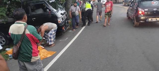 Pemotor Tewas Dihantam Pick Up di Kerambitan