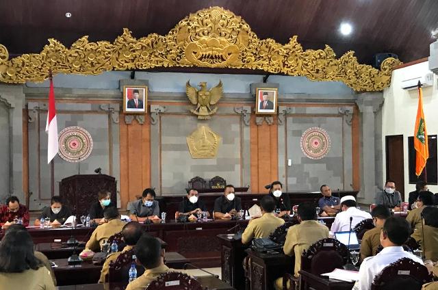 DPRD Tabanan Pertanyakan Sumber Anggaran Gaji PPPK