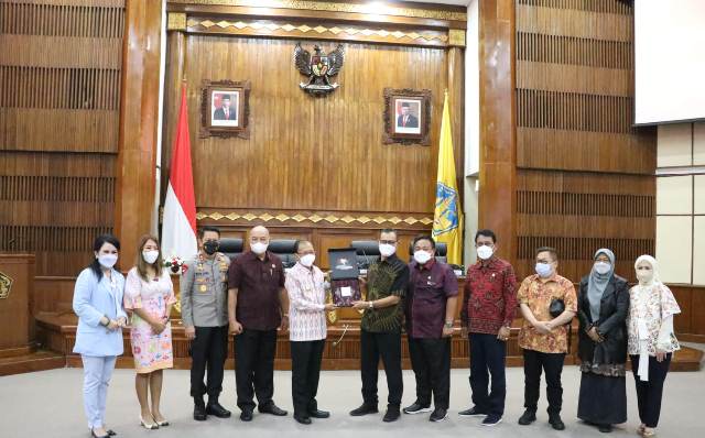 Gubernur Koster Minta Baleg DPR RI Perhatikan Potensi Lokal Daerah Dalam Menyusun RUU Larangan Minuman Beralkohol