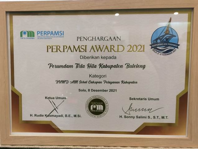 Perumda Air Minum Tirta Hita Buleleng Raih Penghargaan PERPAMSI Awards 2021