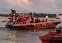 Turis Amerika Terjatuh di Laut Bali saat Berlayar Pakai Sailing Boat Turis Amerika Terjatuh di Laut Bali saat Berlayar Pakai Sailing Boat