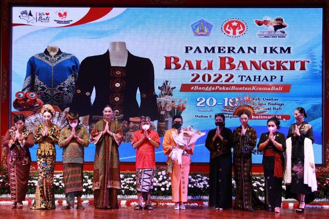 Gubernur Koster Buka Pameran IKM Bali Bangkit Tahap 1 Tahun 2022