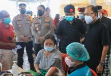 Gubernur Koster Kebut Capaian 30 Persen Vaksinasi Booster Guna Mendukung Kedatangan Wisman Gubernur Koster Kebut Capaian 30 Persen Vaksinasi Booster Guna Mendukung Kedatangan Wisman