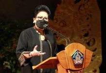 Ny. Putri Koster Launching Sekolah Perempuan Berdikari Ny. Putri Koster Launching Sekolah Perempuan Berdikari