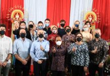 Toast Kopi Tanpa Gula isi Arak Sambut Jurnalis dan Travel Agent Australia Toast Kopi Tanpa Gula isi Arak Sambut Jurnalis dan Travel AgentAustralia