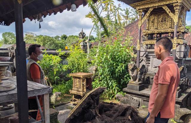 Angin Puting Beliung Terjang Kelating, Sejumlah Bangunan Rusak