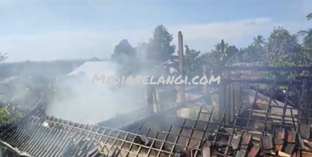 Satu Rumah Warga Tiyinggading Ludes Terbakar