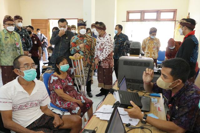 Gubernur Koster Sambut Baik Pencanangan Gerakan Pelayanan Adminduk Bagi Penyandang Disabilitas