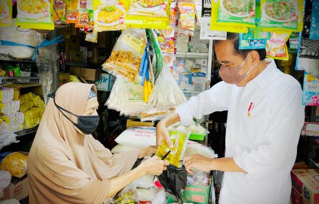 Pastikan Tepat Sasaran, Kemensos Ajak Masyarakat Turut Awasi Penyaluran BLT Minyak Goreng