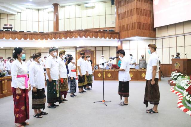 Sekda Bali Dewa Indra Kukuhkan Tim Percepatan Penurunan Stunting