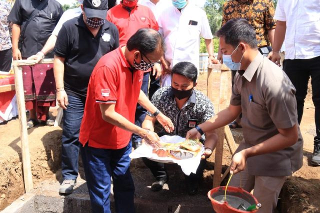 Gubernur Koster Bangun 14 SMA/SMK Baru di Bali