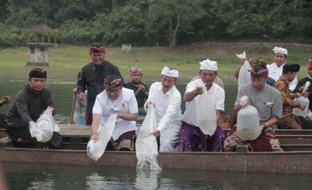 STAHN Mpu Kuturan Luncurkan Aksi Pemuliaan Air di Bali Utara