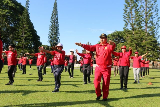 Dengan Senam SICITA, Ketua DPRD Tabanan Ajak Masyarakat Sehat dengan Olah Raga