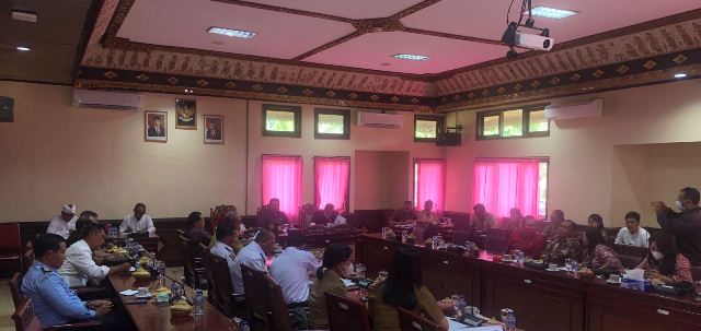 DPRD Tabanan Minta Potensi Pajak dan Retribusi Parkir Dimaksimalkan