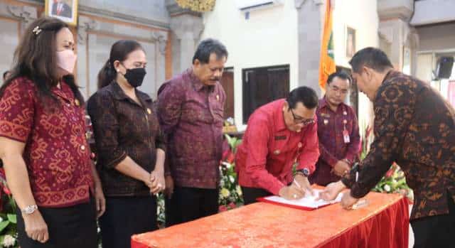 Rapat Paripurna DPRD Tabanan Persetujuan Bersama Terhadap 3 Ranperda