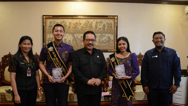 Lepas PPAP Perwakilan Bali, Cok Ace Bekali Pemuda dengan Padma Buana Berisikan Konsep Pengembangan Pariwisata Bali