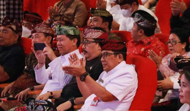 Bupati Tabanan Hadiri Pidato Kepemimpinan 4 Tahun Gubernur & Wakil Gubernur Bali