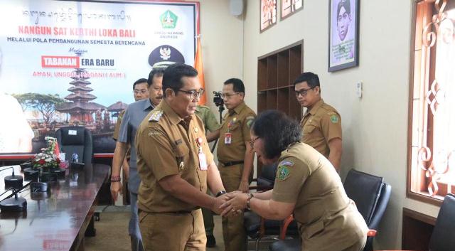 Bupati Tabanan Lantik Murjani sebagai Kepala Dinas Perindustrian dan Perdagangan