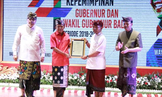 Kwarda Bali Terima Sertifikat KI Dari Gubernur Bali